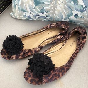 Madden Girl Sz 9.5 Cheetah Print Flats w/ Flowers